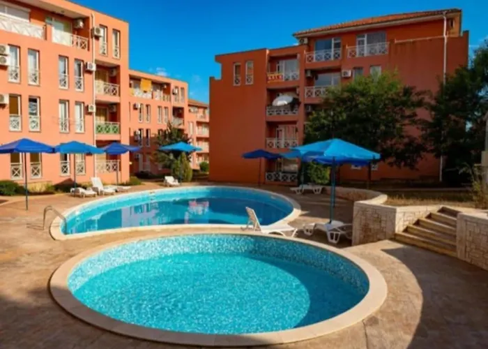 Sunny Day 6 Apartment